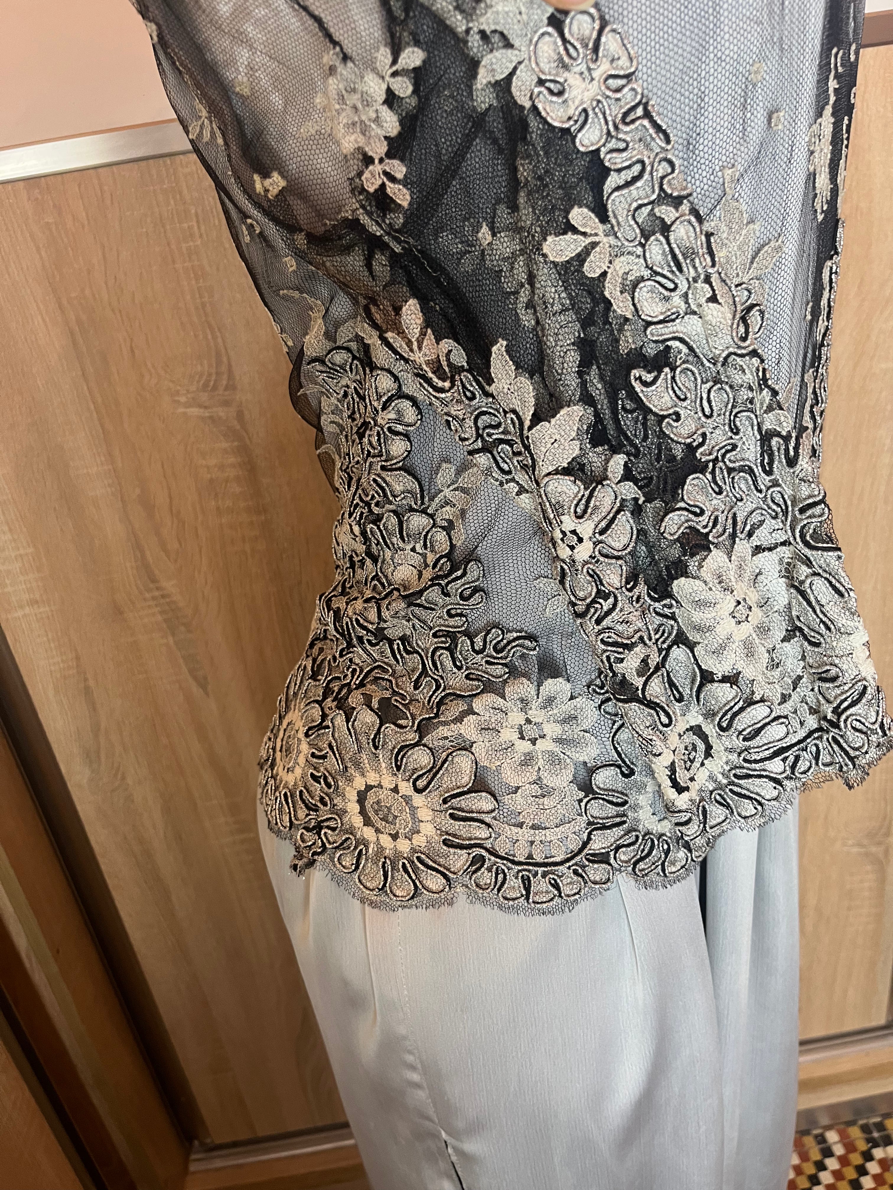 Badroune d'occasion gris dentelle