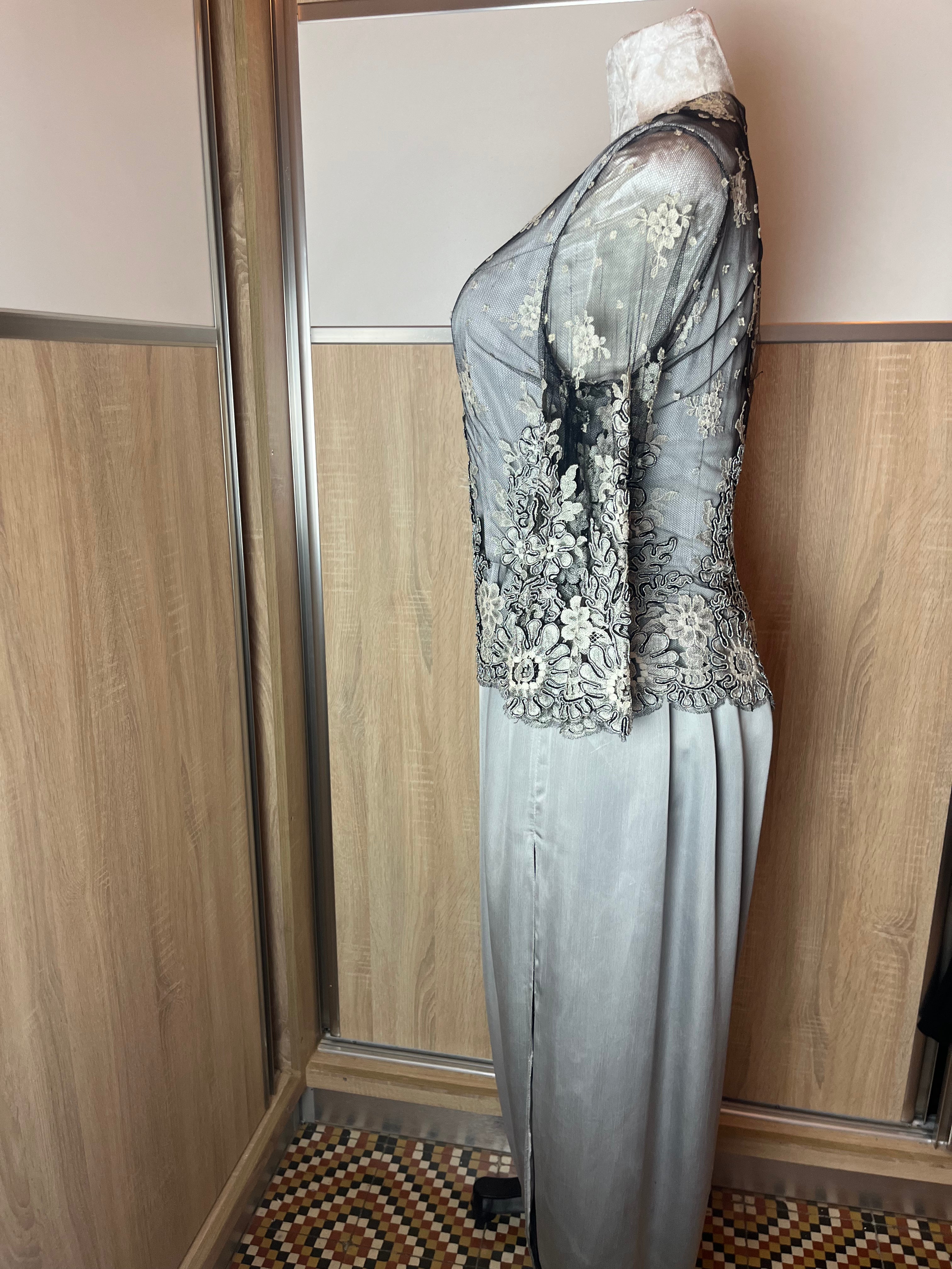 Badroune d'occasion gris dentelle
