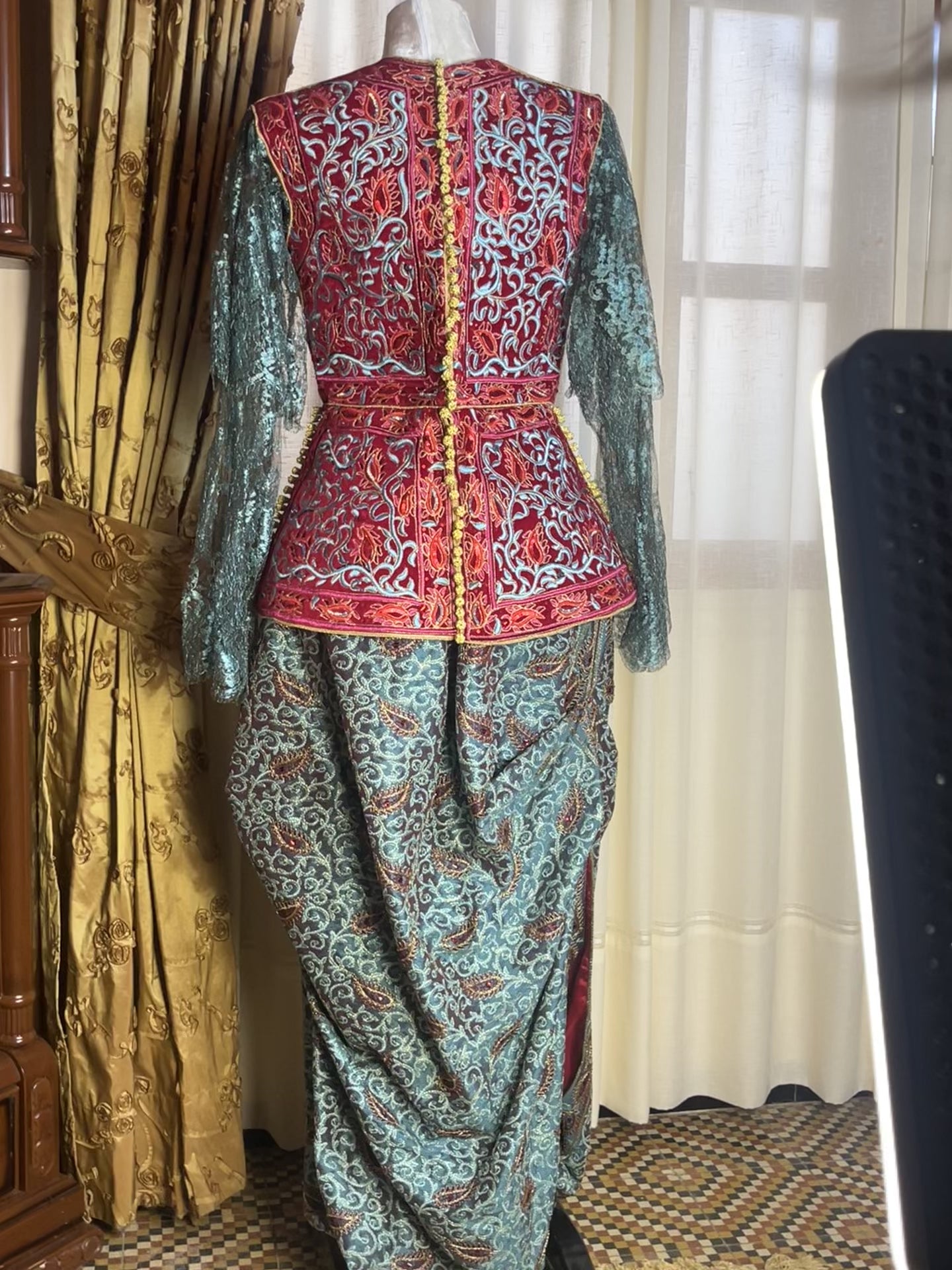 Karakou d'exception modèle unique