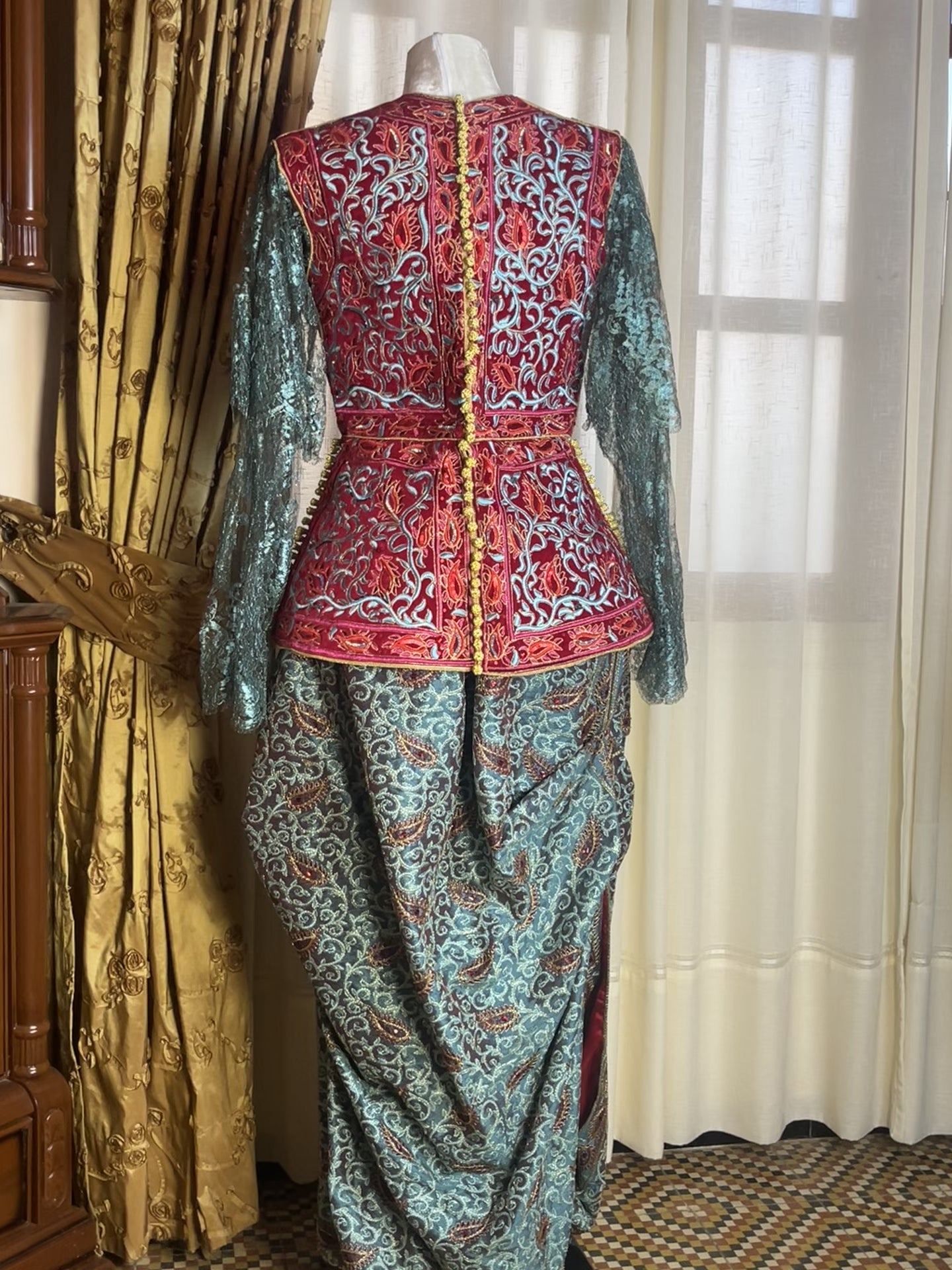 Karakou d'exception modèle unique