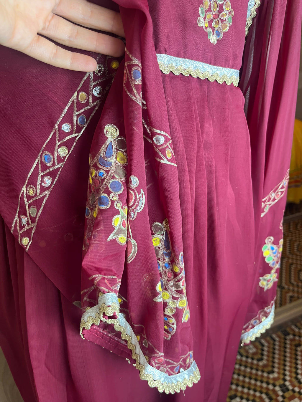 Robe kabyle fuchsia d'occasion
