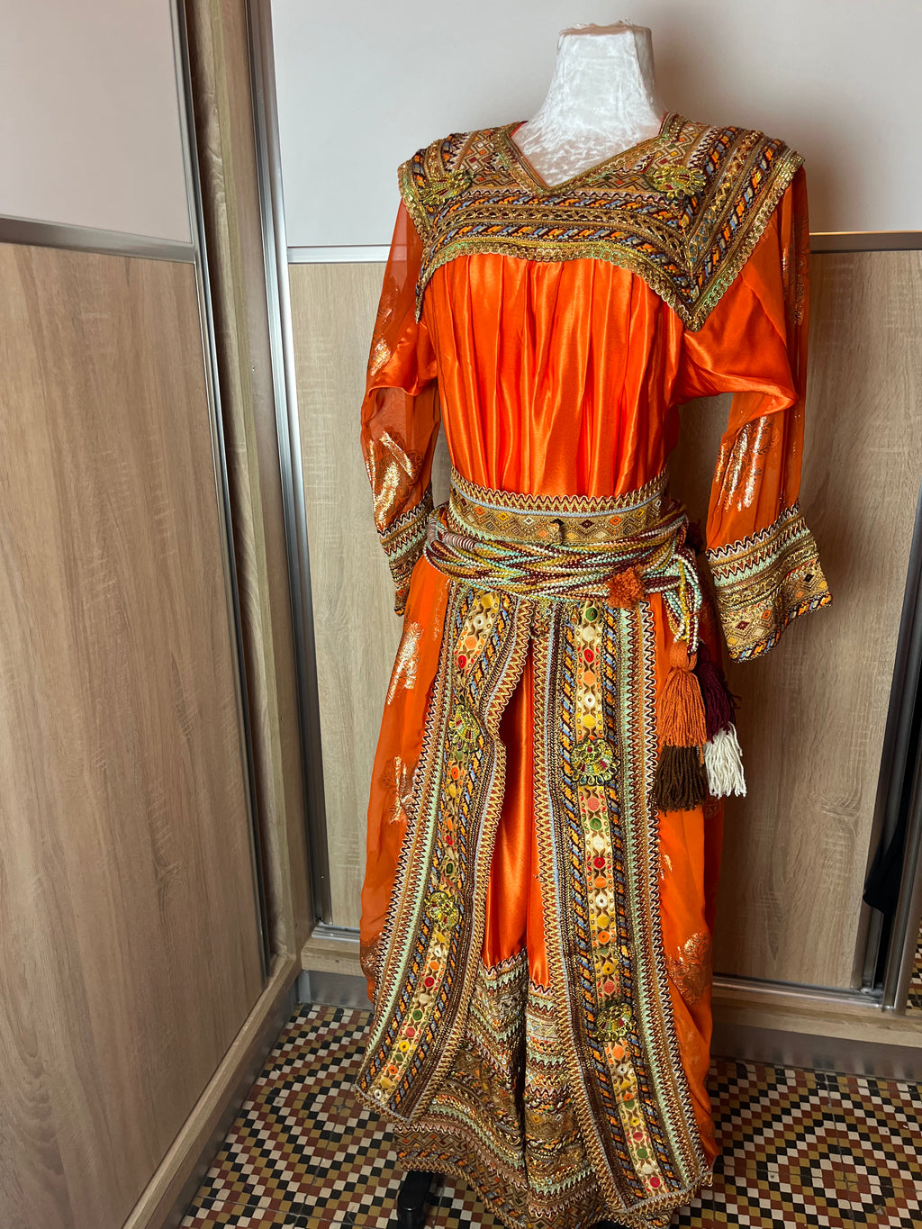 Robe Kabyle d'occasion Orange