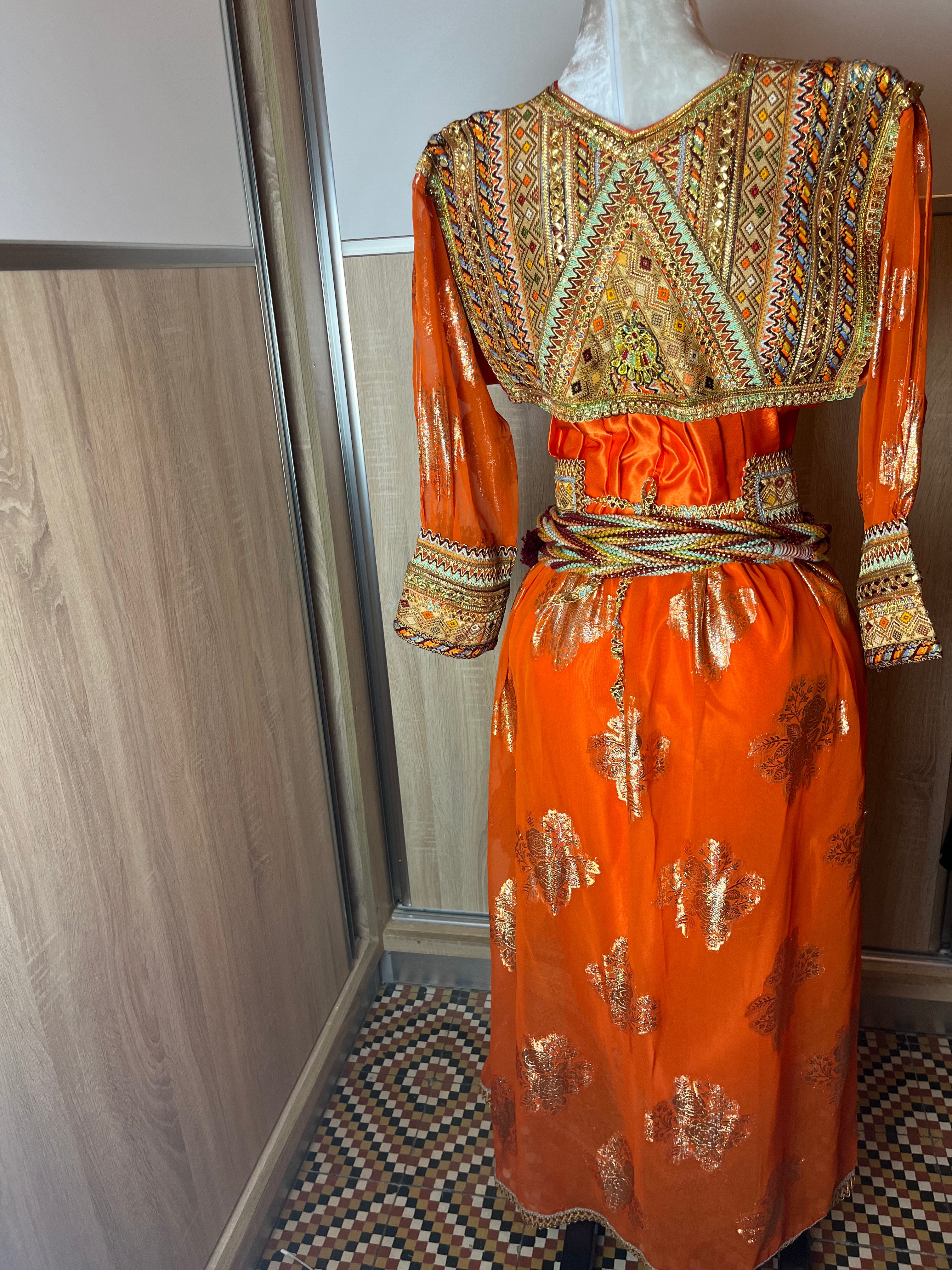 Robe Kabyle d'occasion Orange